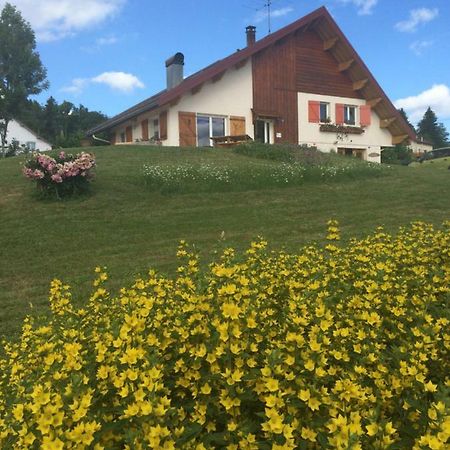 Au Charnet Bed & Breakfast Les Fourgs ภายนอก รูปภาพ