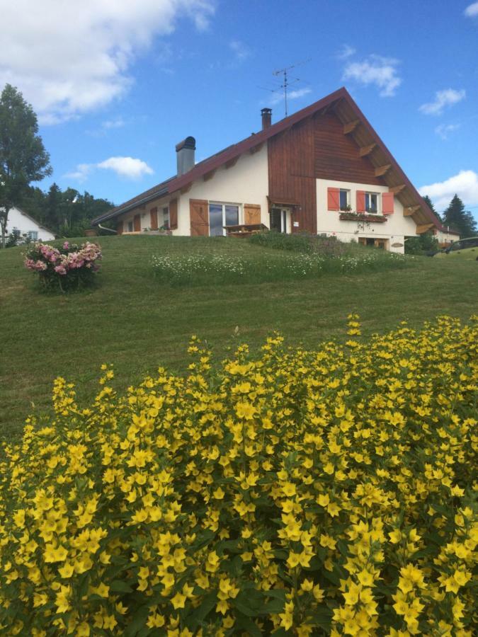 Au Charnet Bed & Breakfast Les Fourgs ภายนอก รูปภาพ
